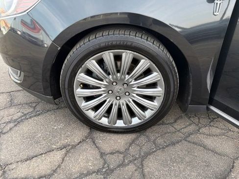 Used 2015 Lincoln MKS AWD w/ Equipment Group 101A image 31