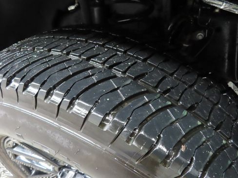 Used 2022 Ford F350 Lariat image 7