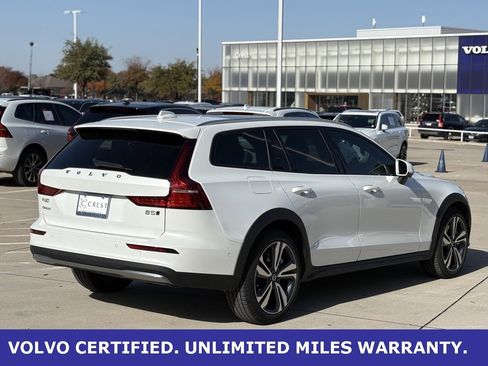Certified 2025 Volvo V60 B5 Cross Country Plus image 6