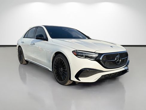 Used 2024 Mercedes-Benz E 350 4MATIC Sedan image 1