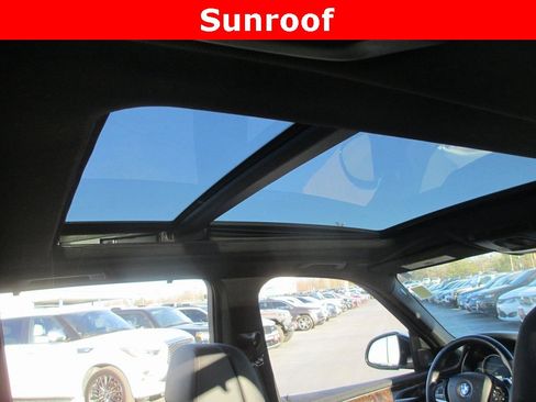 Used 2018 BMW X5 xDrive50i w/ M Sport Package image 14