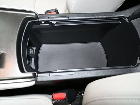 Used 2018 Honda Accord Touring image 25