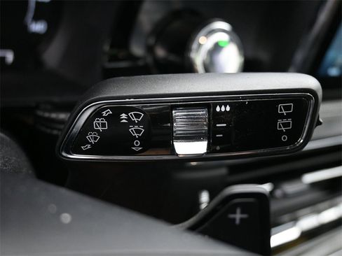 Used 2021 Lincoln Corsair AWD w/ Premium Package image 29