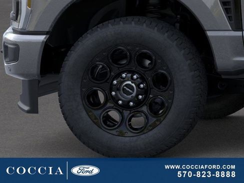 New 2026 Ford F250 Lariat w/ Black Appearance Package image 19