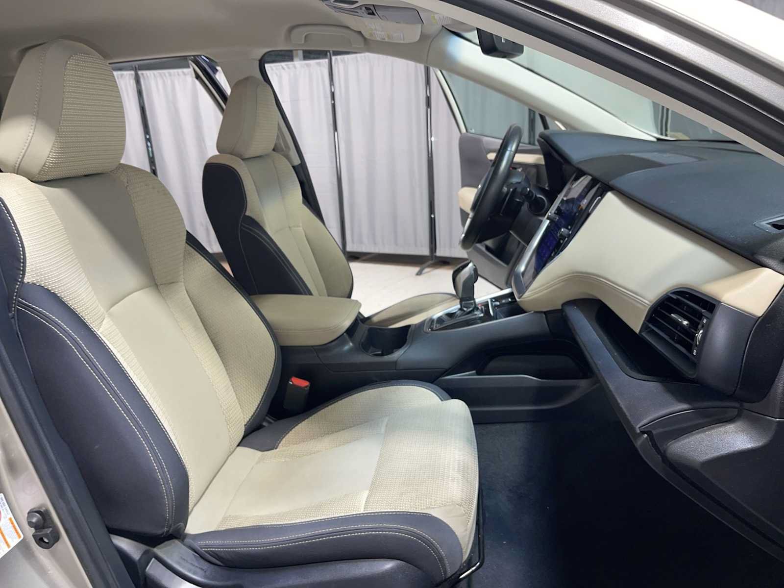 Used 2020 Subaru Outback Premium AWD/4WD image 14