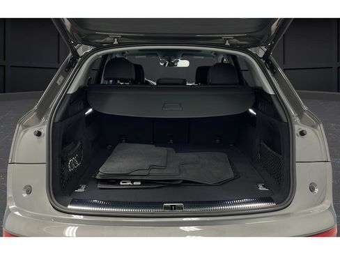 Used 2024 Audi Q5 e Premium w/ Convenience Package AWD/4WD image 26