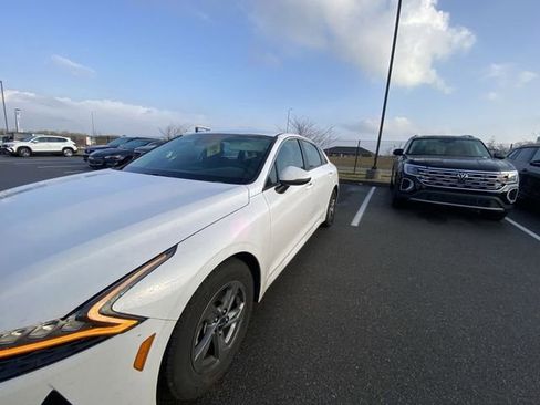 Used 2023 Kia K5 LXS image 2