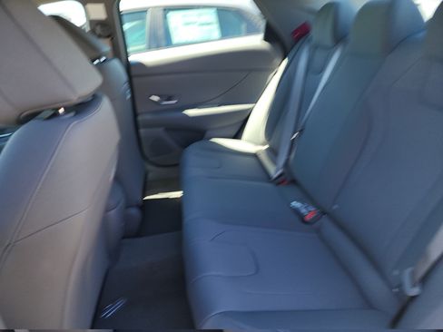 New 2026 Hyundai Elantra SE FWD image 13
