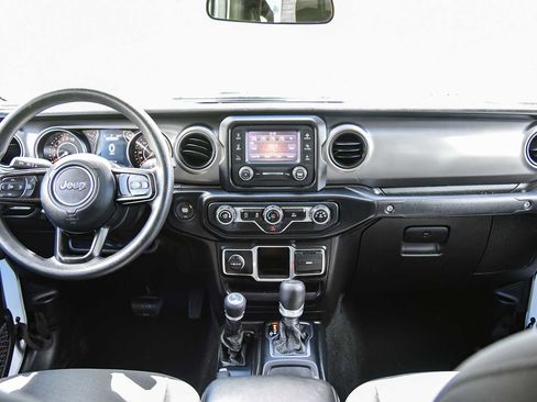 Certified 2021 Jeep Gladiator Sport w/ Trailer Tow Package AWD/4WD image 18