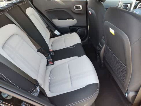 New 2026 Hyundai Venue SEL image 18