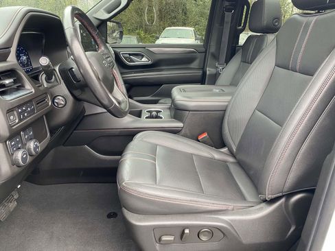 Used 2022 Chevrolet Tahoe RST w/ Luxury Package AWD/4WD image 16