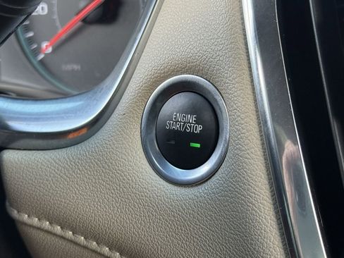 Used 2023 Chevrolet Traverse LS image 21