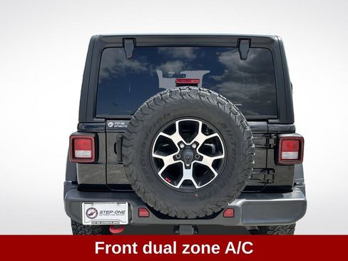 Used 2022 Jeep Wrangler Unlimited Rubicon AWD/4WD image 6