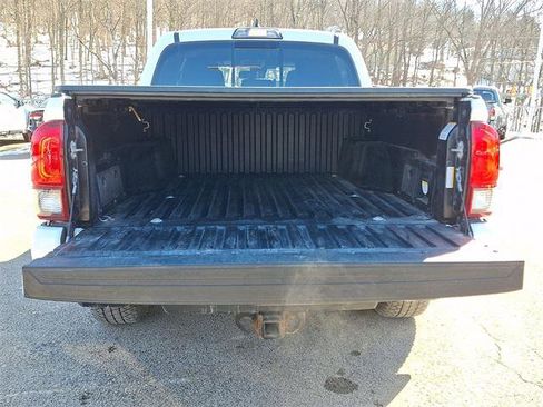 Certified 2018 Toyota Tacoma TRD Sport image 28