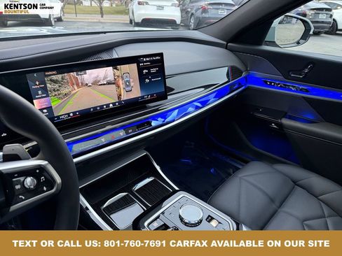 Used 2025 BMW 740i xDrive image 22