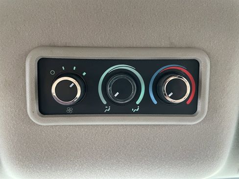 Used 2017 Chevrolet Express 3500 LT w/ LT Preferred Equipment Group image 28