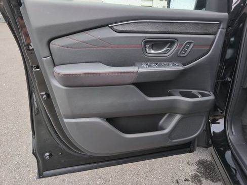 New 2026 Honda Pilot Black Edition image 16