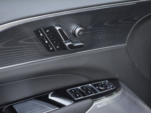 Used 2025 Cadillac Lyriq Sport w/ LPO, Floor Liner Package image 14