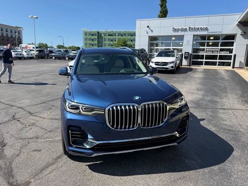 Used 2021 BMW X7 xDrive40i w/ Executive Package AWD/4WD image 3