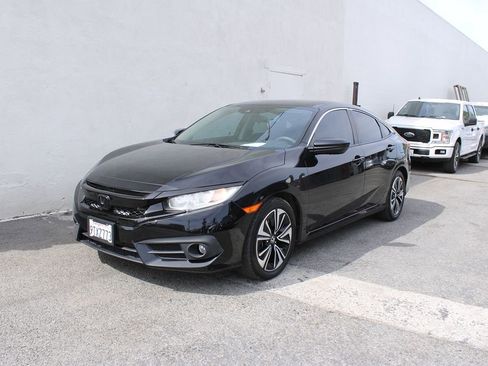 Used 2017 Honda Civic EX-T image 3