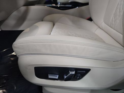Used 2023 BMW 530i w/ Premium Package RWD image 28