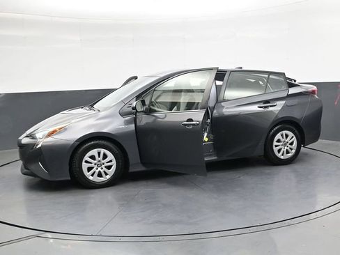 Used 2017 Toyota Prius Two image 36