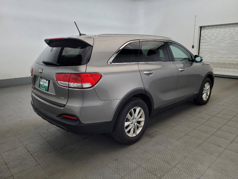 Used 2017 Kia Sorento AWD image 9