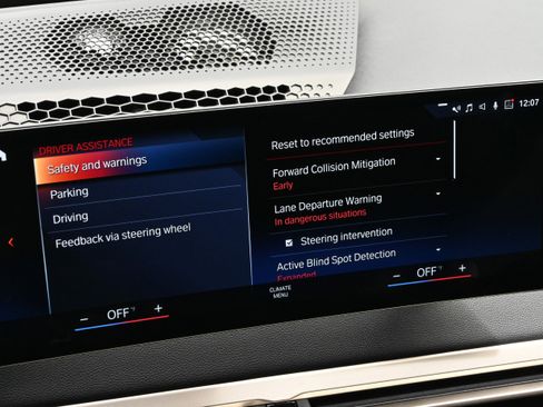 Certified 2023 BMW iX M60 w/ Executive Package AWD/4WD image 19
