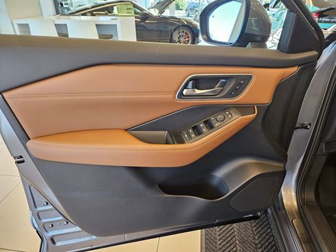 New 2026 Nissan Rogue Platinum w/ Platinum Premium Package image 13