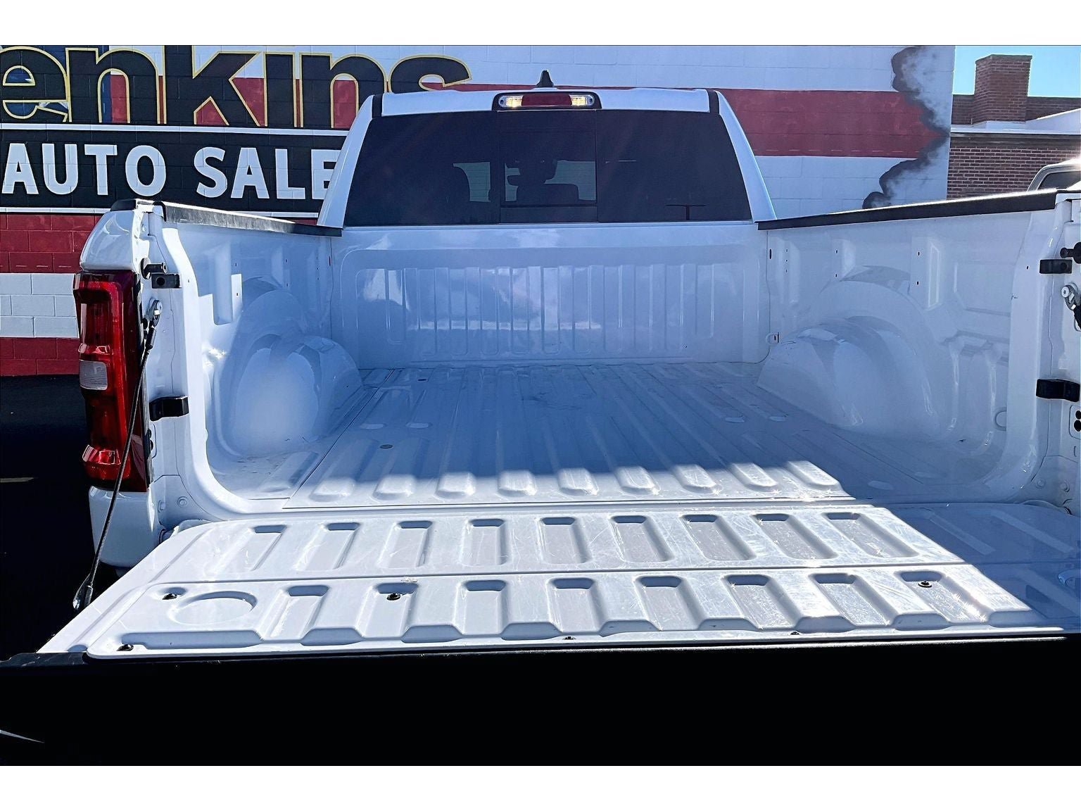 Used 2025 RAM 1500 Laramie AWD/4WD image 30