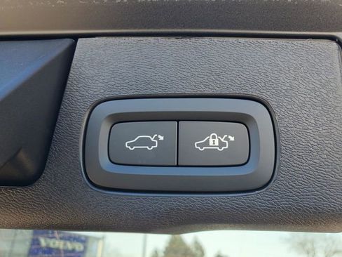 New 2026 Volvo XC60 T8 Ultra w/ Protection Package Premier image 33