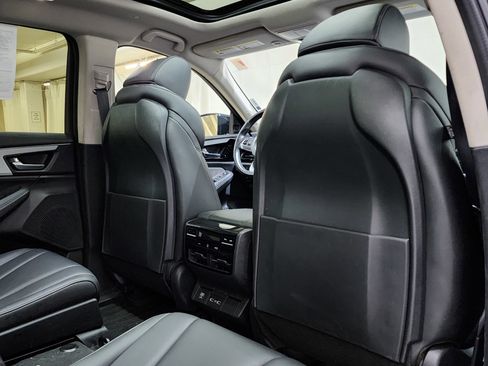 Used 2023 Acura MDX SH-AWD image 19