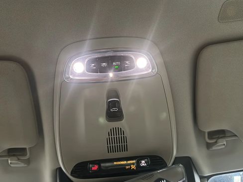 Used 2020 Volvo S90 T6 Momentum image 26