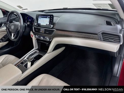 Used 2021 Honda Accord Touring image 30