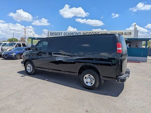 Used 2018 Chevrolet Express 2500 w/ Driver Convenience Package image 9