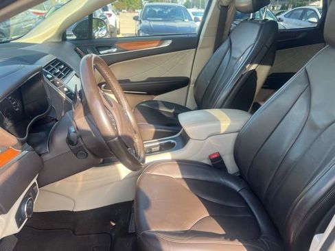 Used 2019 Lincoln MKC Select w/ Select Plus Package image 7