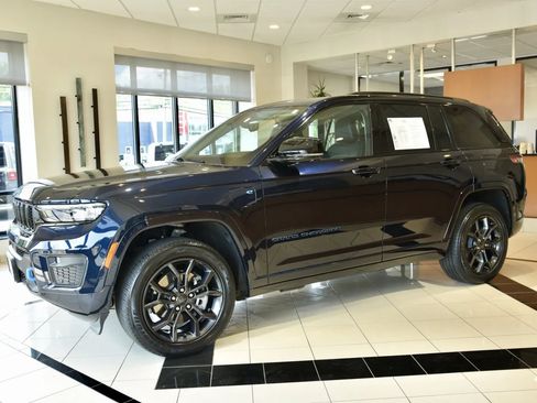 Used 2023 Jeep Grand Cherokee 30th Anniversary AWD/4WD image 3