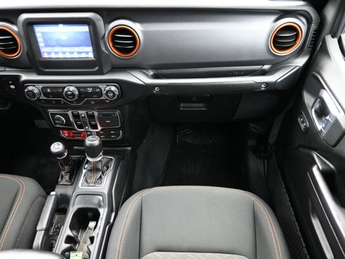 Used 2020 Jeep Gladiator Mojave w/ Trailer Tow Package AWD/4WD image 38