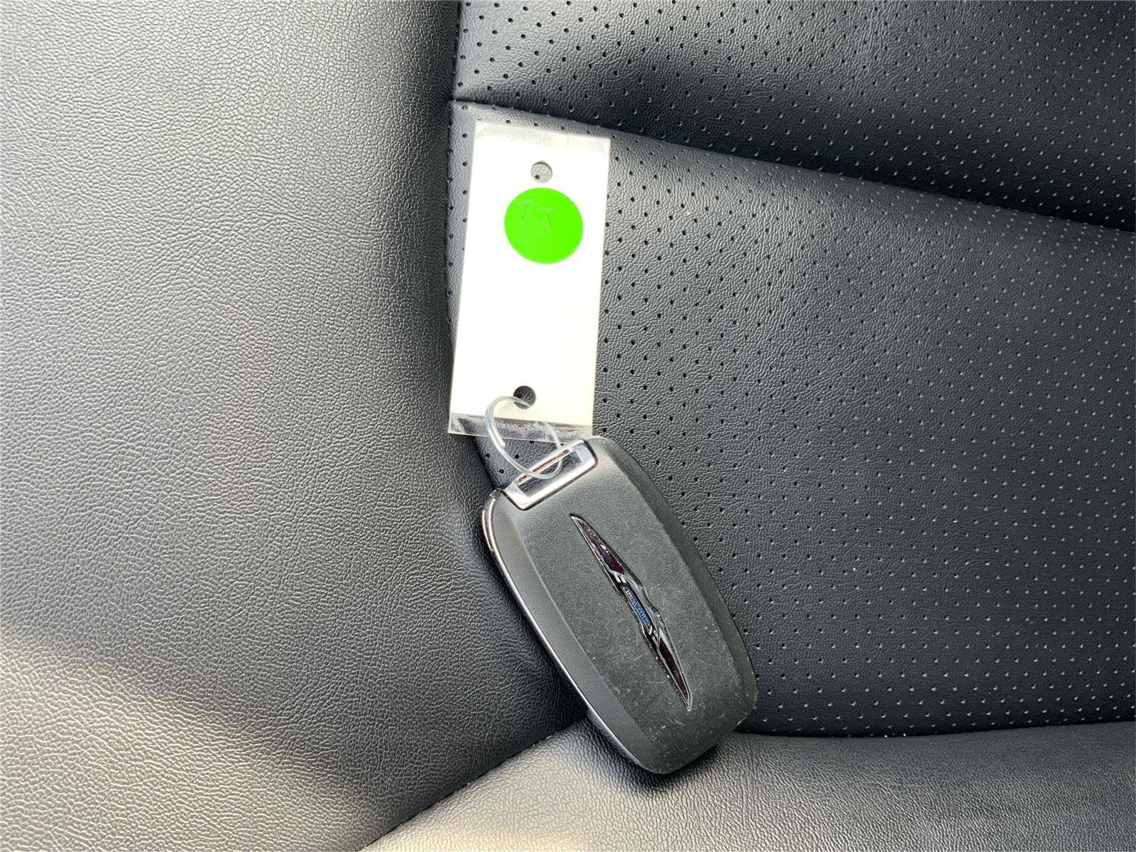 Used 2024 Chrysler Pacifica Touring-L FWD image 36