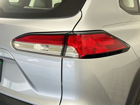 Used 2024 Toyota Corolla Cross L FWD image 33