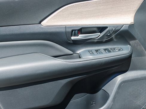 New 2026 Toyota Grand Highlander AWD Hybrid image 23