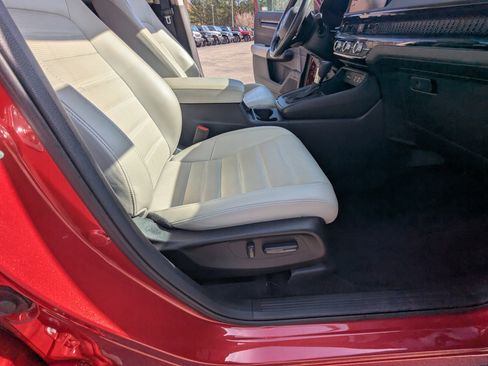 Used 2024 Honda CR-V EX-L image 14