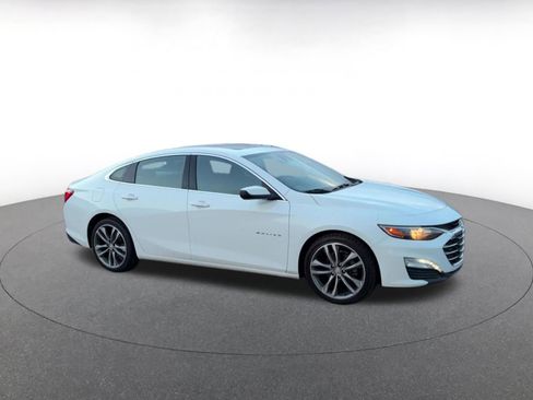 Used 2023 Chevrolet Malibu LT w/ Driver Confidence Package image 2