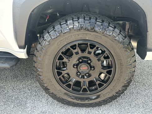 Used 2025 Toyota 4Runner TRD Off-Road Premium AWD/4WD image 20