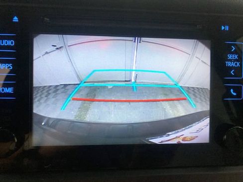 Used 2017 Toyota Sienna LE FWD image 21