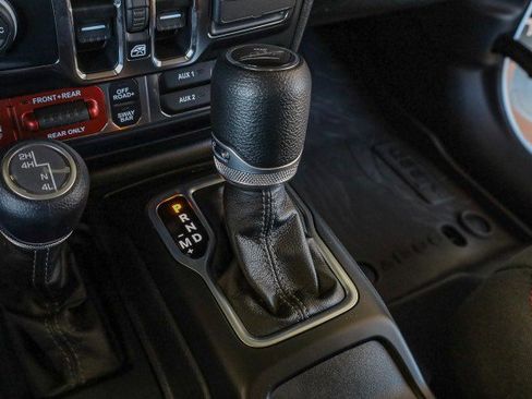 Used 2024 Jeep Gladiator Rubicon w/ Convenience Group image 23