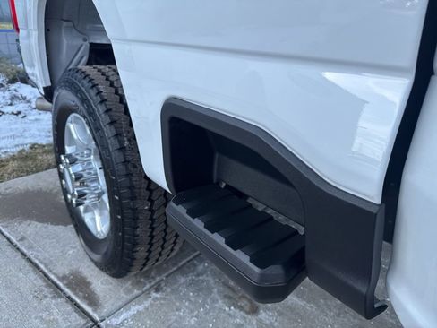 Used 2025 Ford F350 XLT image 13