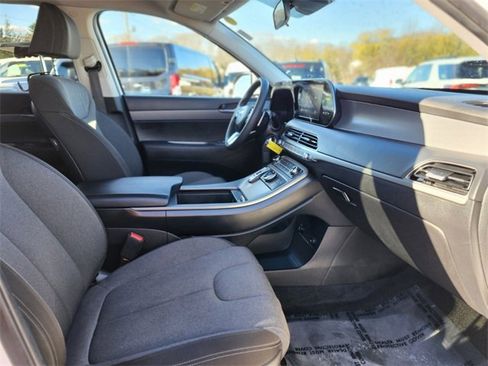 Used 2021 Hyundai Palisade SE image 11