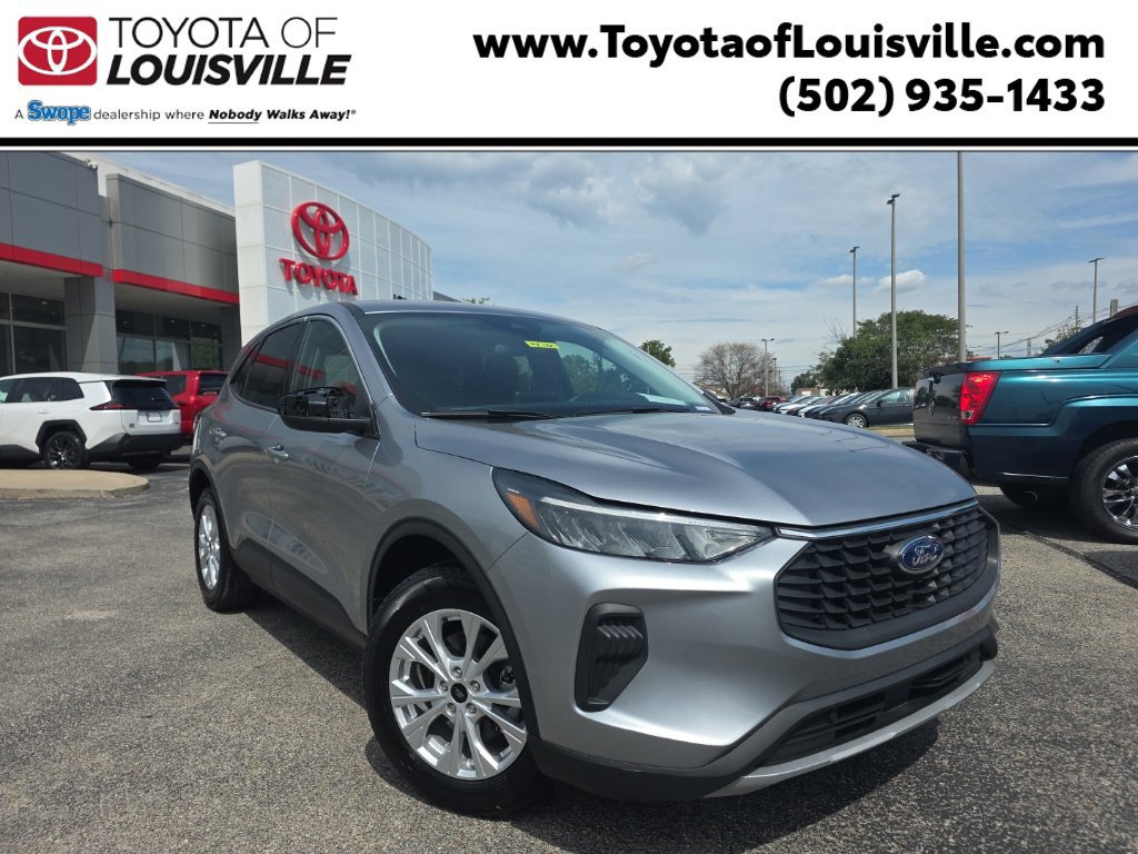 Used 2024 Ford Escape Active w/ Cold Weather Package FWD image 1