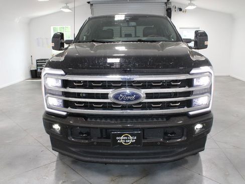 Used 2025 Ford F350 King Ranch w/ FX4 Off-Road Package image 3